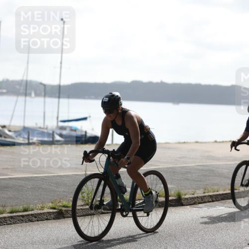 17.08.2025 - KN Förde Triathlon 2025 Yannick Fuchs http://msf.ph/oto/8612975 17.08.2025 10:07:42 Radfahren 195, 201, 235, 243 meine-sportfotos.de