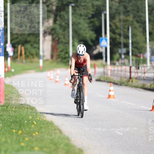 17.08.2025 - KN Förde Triathlon 2025 Yannick Fuchs http://msf.ph/oto/8612984 17.08.2025 09:17:20 Radfahren 101, 108, 109, 110, 113, 106, 110 meine-sportfotos.de