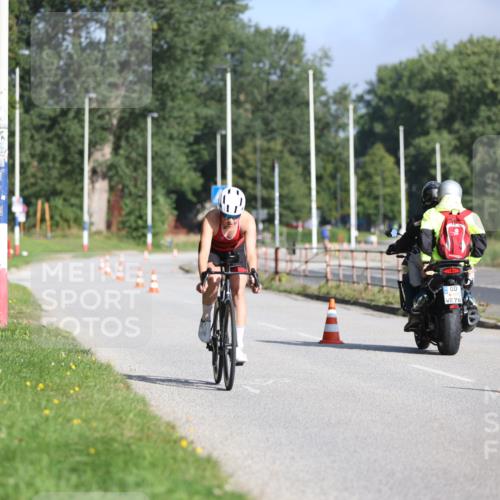 17.08.2025 - KN Förde Triathlon 2025 Yannick Fuchs http://msf.ph/oto/8612988 17.08.2025 09:17:21 Radfahren 101, 108, 109, 113, 106, 110 meine-sportfotos.de