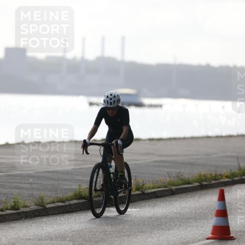17.08.2025 - KN Förde Triathlon 2025 Yannick Fuchs http://msf.ph/oto/8613021 17.08.2025 10:08:29 Radfahren 190, 199, 212, 230 meine-sportfotos.de