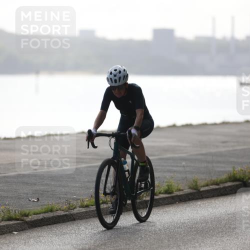 17.08.2025 - KN Förde Triathlon 2025 Yannick Fuchs http://msf.ph/oto/8613024 17.08.2025 10:08:30 Radfahren 190, 199, 212, 199, 230 meine-sportfotos.de