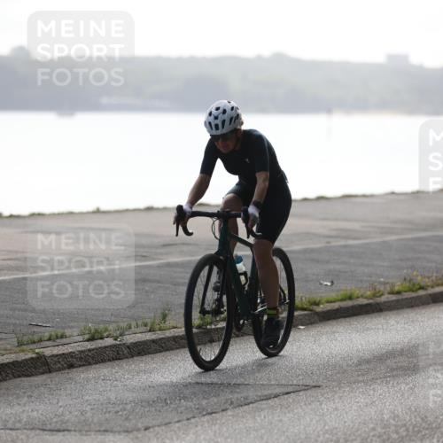 17.08.2025 - KN Förde Triathlon 2025 Yannick Fuchs http://msf.ph/oto/8613026 17.08.2025 10:08:30 Radfahren 190, 199, 212, 199, 230 meine-sportfotos.de