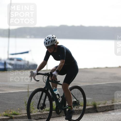 17.08.2025 - KN Förde Triathlon 2025 Yannick Fuchs http://msf.ph/oto/8613032 17.08.2025 10:08:31 Radfahren 190, 212, 199, 230 meine-sportfotos.de
