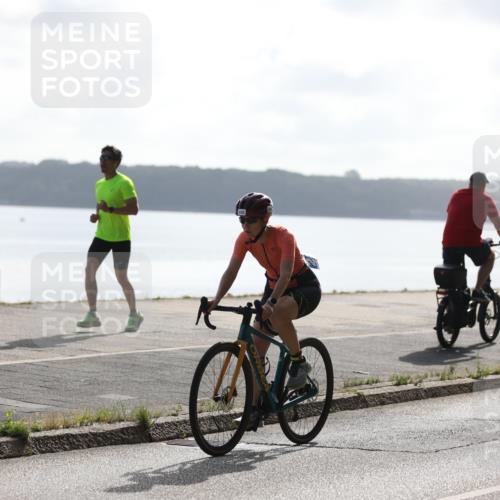 17.08.2025 - KN Förde Triathlon 2025 Yannick Fuchs http://msf.ph/oto/8613075 17.08.2025 10:09:50 Radfahren 225, 195, 201 meine-sportfotos.de