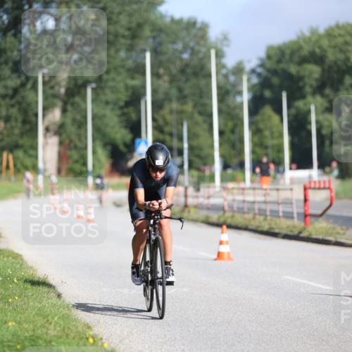 17.08.2025 - KN Förde Triathlon 2025 Yannick Fuchs http://msf.ph/oto/8613083 17.08.2025 09:18:01 Radfahren 119, 253 meine-sportfotos.de