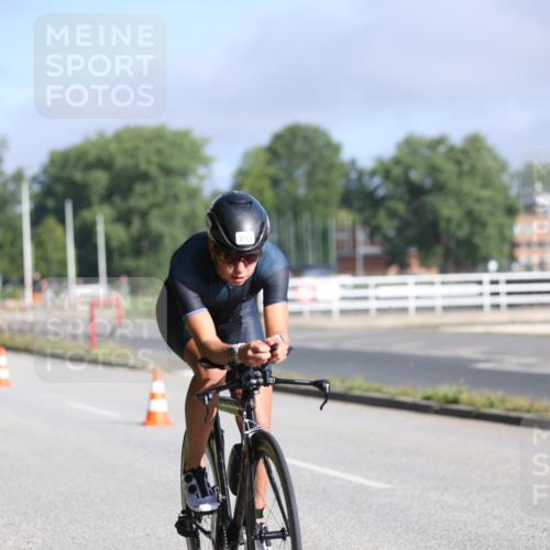 17.08.2025 - KN Förde Triathlon 2025 Yannick Fuchs http://msf.ph/oto/8613094 17.08.2025 09:18:02 Radfahren 107, 119, 253 meine-sportfotos.de
