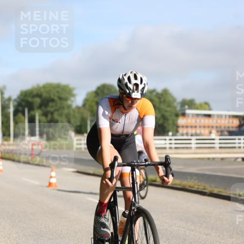 17.08.2025 - KN Förde Triathlon 2025 Yannick Fuchs http://msf.ph/oto/8613161 17.08.2025 09:18:15 Radfahren 103, 105, 121, 105, 107, 119 meine-sportfotos.de