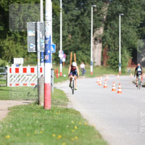 17.08.2025 - KN Förde Triathlon 2025 Yannick Fuchs http://msf.ph/oto/8613166 17.08.2025 09:18:18 Radfahren 121, 103, 105, 107 meine-sportfotos.de