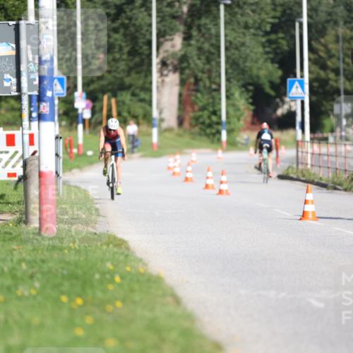 17.08.2025 - KN Förde Triathlon 2025 Yannick Fuchs http://msf.ph/oto/8613168 17.08.2025 09:18:18 Radfahren 121, 103, 105, 107 meine-sportfotos.de