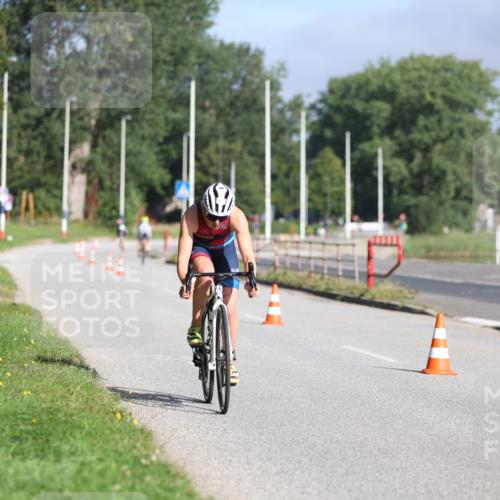17.08.2025 - KN Förde Triathlon 2025 Yannick Fuchs http://msf.ph/oto/8613175 17.08.2025 09:18:22 Radfahren 120, 121, 103 meine-sportfotos.de