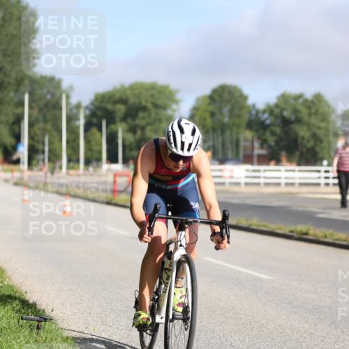 17.08.2025 - KN Förde Triathlon 2025 Yannick Fuchs http://msf.ph/oto/8613178 17.08.2025 09:18:23 Radfahren 120, 121, 103 meine-sportfotos.de
