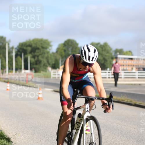 17.08.2025 - KN Förde Triathlon 2025 Yannick Fuchs http://msf.ph/oto/8613180 17.08.2025 09:18:23 Radfahren 120, 121, 103 meine-sportfotos.de