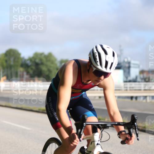 17.08.2025 - KN Förde Triathlon 2025 Yannick Fuchs http://msf.ph/oto/8613182 17.08.2025 09:18:23 Radfahren 120, 121, 103 meine-sportfotos.de