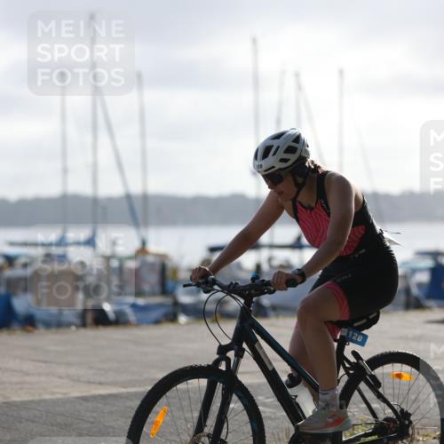 17.08.2025 - KN Förde Triathlon 2025 Yannick Fuchs http://msf.ph/oto/8613204 17.08.2025 09:18:30 Radfahren 117, 120, 157, 121 meine-sportfotos.de