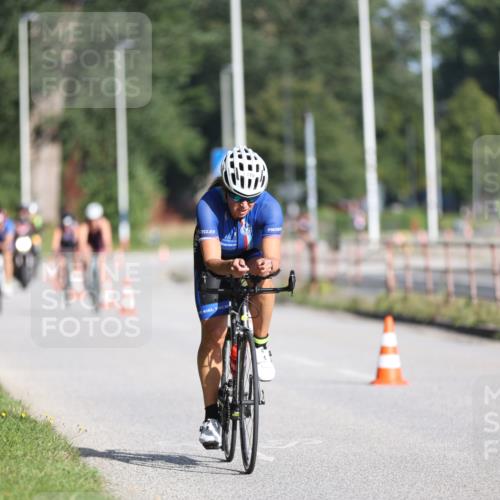 17.08.2025 - KN Förde Triathlon 2025 Yannick Fuchs http://msf.ph/oto/8613262 17.08.2025 09:19:01 Radfahren 108, 109, 110, 113, 116 meine-sportfotos.de
