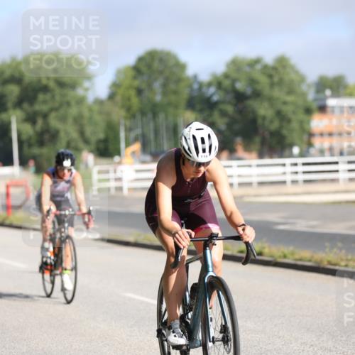 17.08.2025 - KN Förde Triathlon 2025 Yannick Fuchs http://msf.ph/oto/8613282 17.08.2025 09:19:05 Radfahren 108, 109, 113, 116, 110 meine-sportfotos.de
