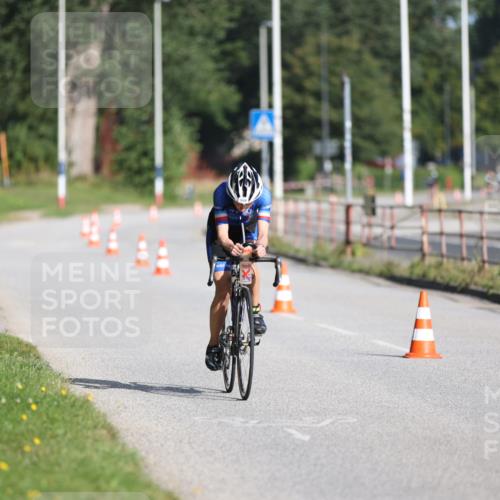 17.08.2025 - KN Förde Triathlon 2025 Yannick Fuchs http://msf.ph/oto/8613301 17.08.2025 09:19:09 Radfahren 108, 109, 110, 113, 116 meine-sportfotos.de