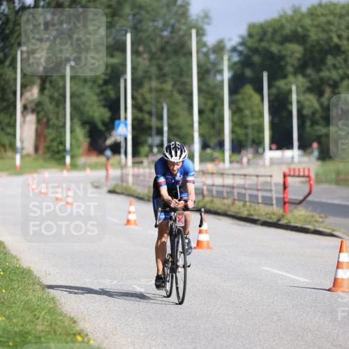 17.08.2025 - KN Förde Triathlon 2025 Yannick Fuchs http://msf.ph/oto/8613305 17.08.2025 09:19:10 Radfahren 108, 109, 110, 113, 116 meine-sportfotos.de