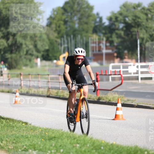 17.08.2025 - KN Förde Triathlon 2025 Yannick Fuchs http://msf.ph/oto/8613391 17.08.2025 09:20:21 Radfahren 117, 125, 126, 157, 198 meine-sportfotos.de