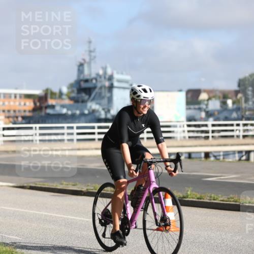 17.08.2025 - KN Förde Triathlon 2025 Yannick Fuchs http://msf.ph/oto/8613406 17.08.2025 09:20:24 Radfahren 117, 120, 125, 126, 127, 198, 157 meine-sportfotos.de