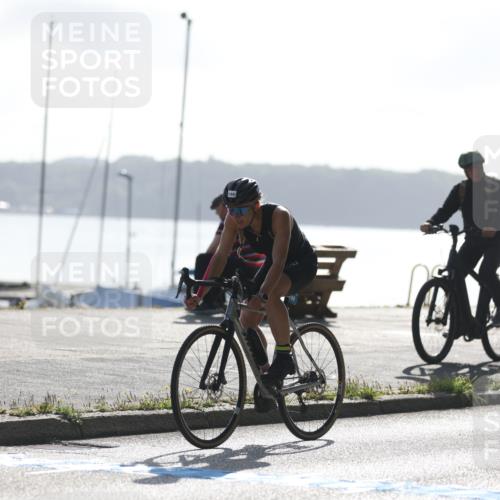 17.08.2025 - KN Förde Triathlon 2025 Yannick Fuchs http://msf.ph/oto/8613420 17.08.2025 09:20:31 Radfahren 120, 126, 127, 198, 117, 125 meine-sportfotos.de
