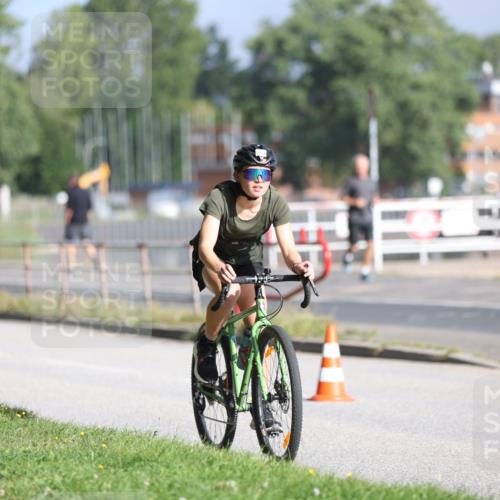 17.08.2025 - KN Förde Triathlon 2025 Yannick Fuchs http://msf.ph/oto/8613501 17.08.2025 09:21:15 Radfahren 102, 136 meine-sportfotos.de