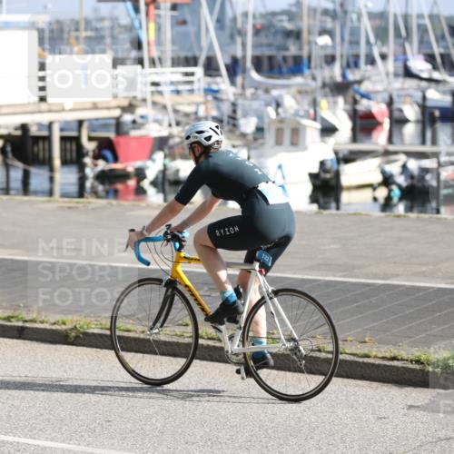 17.08.2025 - KN Förde Triathlon 2025 Yannick Fuchs http://msf.ph/oto/8613557 17.08.2025 09:21:46 Radfahren 152, 122, 138 meine-sportfotos.de