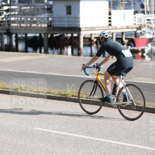 17.08.2025 - KN Förde Triathlon 2025 Yannick Fuchs http://msf.ph/oto/8613558 17.08.2025 09:21:46 Radfahren 152, 122, 138 meine-sportfotos.de