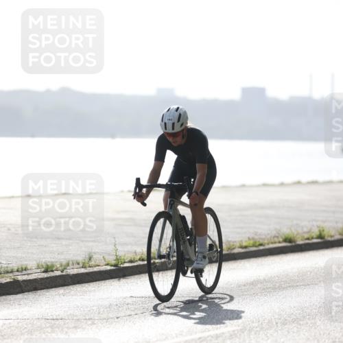 17.08.2025 - KN Förde Triathlon 2025 Yannick Fuchs http://msf.ph/oto/8613686 17.08.2025 09:22:41 Radfahren 128, 143, 150, 162, 148, 150 meine-sportfotos.de