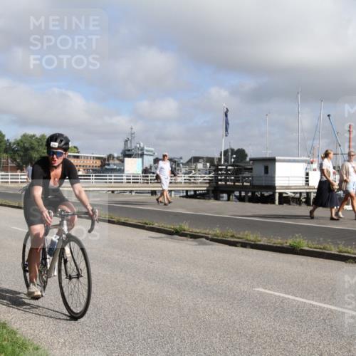 17.08.2025 - KN Förde Triathlon 2025 Yannick Fuchs http://msf.ph/oto/8613698 17.08.2025 09:48:09 Radfahren 142, 144, 180, 249, 251 meine-sportfotos.de