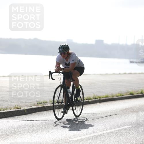 17.08.2025 - KN Förde Triathlon 2025 Yannick Fuchs http://msf.ph/oto/8613717 17.08.2025 09:22:53 Radfahren 139, 143 meine-sportfotos.de