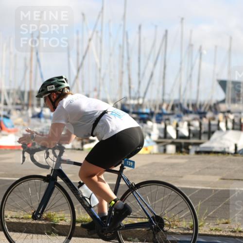 17.08.2025 - KN Förde Triathlon 2025 Yannick Fuchs http://msf.ph/oto/8613724 17.08.2025 09:22:55 Radfahren 133, 139 meine-sportfotos.de