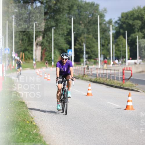 17.08.2025 - KN Förde Triathlon 2025 Yannick Fuchs http://msf.ph/oto/8613768 17.08.2025 09:23:28 Radfahren 122, 138 meine-sportfotos.de