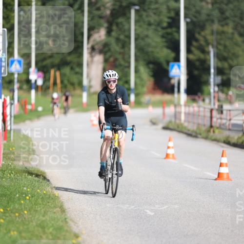 17.08.2025 - KN Förde Triathlon 2025 Yannick Fuchs http://msf.ph/oto/8613785 17.08.2025 09:23:32 Radfahren 122, 138 meine-sportfotos.de