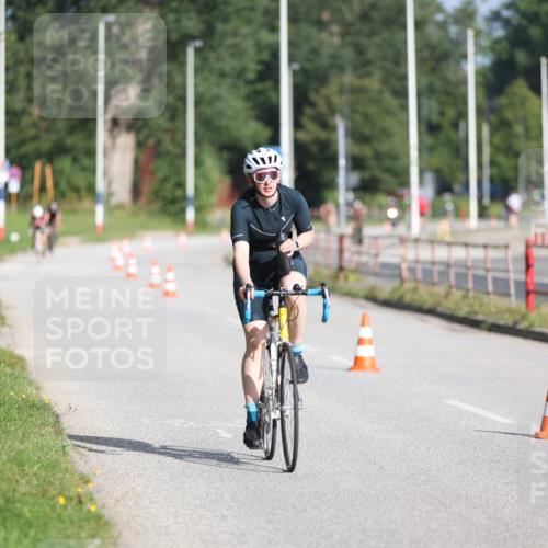 17.08.2025 - KN Förde Triathlon 2025 Yannick Fuchs http://msf.ph/oto/8613791 17.08.2025 09:23:33 Radfahren 122, 152, 138 meine-sportfotos.de