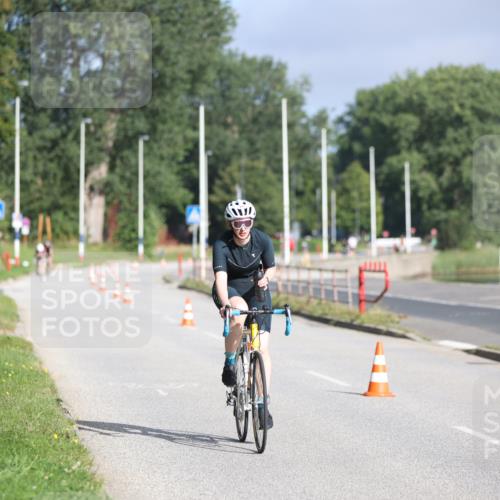 17.08.2025 - KN Förde Triathlon 2025 Yannick Fuchs http://msf.ph/oto/8613793 17.08.2025 09:23:33 Radfahren 122, 152, 138 meine-sportfotos.de