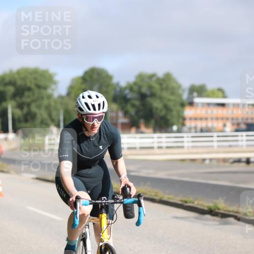 17.08.2025 - KN Förde Triathlon 2025 Yannick Fuchs http://msf.ph/oto/8613801 17.08.2025 09:23:34 Radfahren 122, 147, 152, 138 meine-sportfotos.de