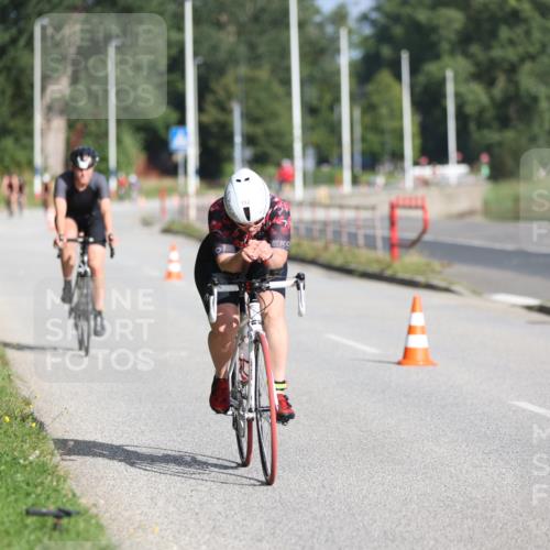 17.08.2025 - KN Förde Triathlon 2025 Yannick Fuchs http://msf.ph/oto/8613812 17.08.2025 09:23:42 Radfahren 147, 152, 122 meine-sportfotos.de