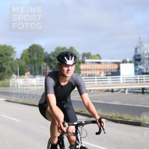 17.08.2025 - KN Förde Triathlon 2025 Yannick Fuchs http://msf.ph/oto/8613822 17.08.2025 09:23:44 Radfahren 145, 146, 147, 152 meine-sportfotos.de
