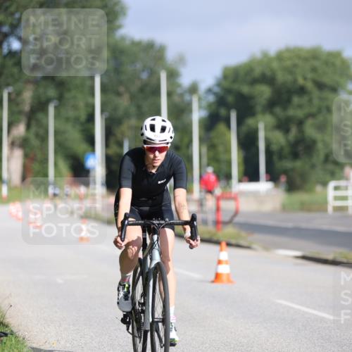 17.08.2025 - KN Förde Triathlon 2025 Yannick Fuchs http://msf.ph/oto/8613908 17.08.2025 09:24:23 Radfahren 128, 143, 150, 166, 128, 162 meine-sportfotos.de
