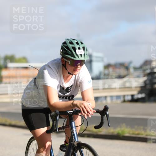 17.08.2025 - KN Förde Triathlon 2025 Yannick Fuchs http://msf.ph/oto/8613928 17.08.2025 09:24:43 Radfahren 139, 141, 252 meine-sportfotos.de