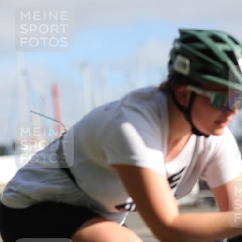 17.08.2025 - KN Förde Triathlon 2025 Yannick Fuchs http://msf.ph/oto/8613931 17.08.2025 09:24:43 Radfahren 139, 141, 252 meine-sportfotos.de