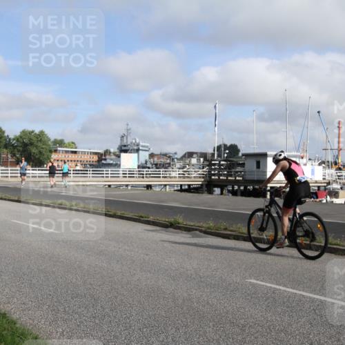 17.08.2025 - KN Förde Triathlon 2025 Yannick Fuchs http://msf.ph/oto/8614213 17.08.2025 09:57:52 Radfahren 120, 150, 243 meine-sportfotos.de