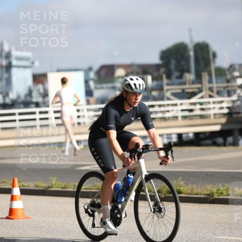 17.08.2025 - KN Förde Triathlon 2025 Yannick Fuchs http://msf.ph/oto/8614228 17.08.2025 09:28:13 Radfahren 106, 114, 131, 155, 156, 161, 173, 181, 184, 185, 187, 189, 220, 240, 241, 116, 131, 183 meine-sportfotos.de