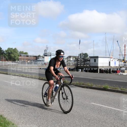 17.08.2025 - KN Förde Triathlon 2025 Yannick Fuchs http://msf.ph/oto/8614326 17.08.2025 10:03:06 Radfahren 142, 181, 216 meine-sportfotos.de