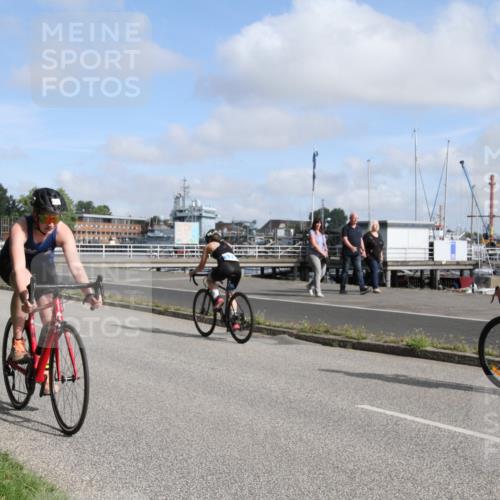 17.08.2025 - KN Förde Triathlon 2025 Yannick Fuchs http://msf.ph/oto/8614381 17.08.2025 10:06:00 Radfahren 111, 131, 174, 210, 211, 218, 234 meine-sportfotos.de