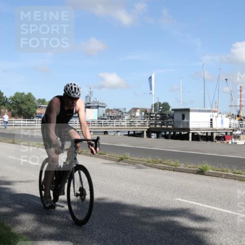 17.08.2025 - KN Förde Triathlon 2025 Yannick Fuchs http://msf.ph/oto/8614532 17.08.2025 11:06:09 Radfahren 288, 303, 310 meine-sportfotos.de