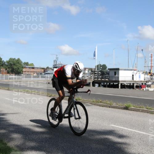 17.08.2025 - KN Förde Triathlon 2025 Yannick Fuchs http://msf.ph/oto/8614538 17.08.2025 11:06:53 Radfahren 282, 296, 306 meine-sportfotos.de