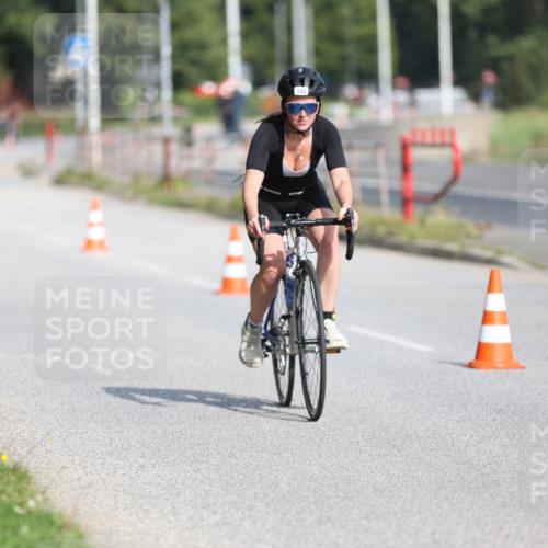 17.08.2025 - KN Förde Triathlon 2025 Yannick Fuchs http://msf.ph/oto/8614940 17.08.2025 10:03:05 Radfahren 142, 216, 181 meine-sportfotos.de