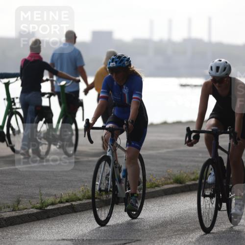 17.08.2025 - KN Förde Triathlon 2025 Yannick Fuchs http://msf.ph/oto/8615025 17.08.2025 10:03:34 Radfahren 149, 160, 172, 213, 215, 221, 242, 254, 183, 202, 223 meine-sportfotos.de